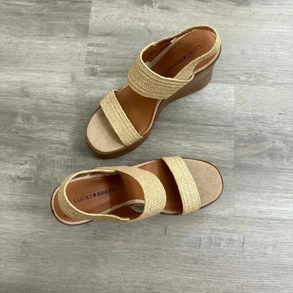 Lucky Brand cream and tan sandals with a wooden wedge heel #summer size 7.5